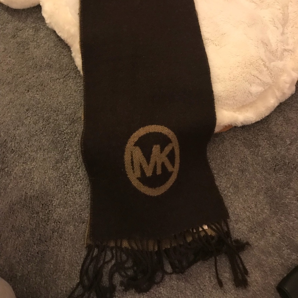 Michael Kors Wool Scarf